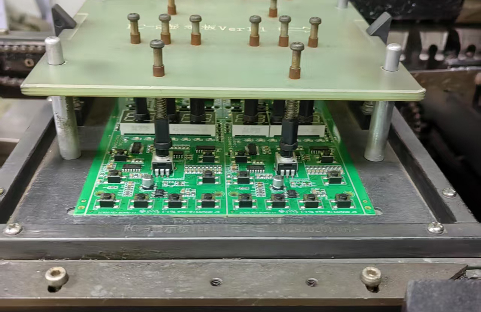 Door motor frequency converter