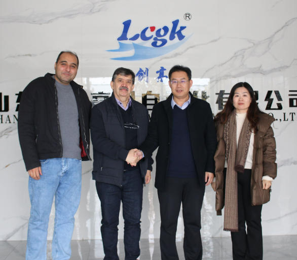 Iranian customers praised the quality of the inverter and visited our factory to discuss cooperation